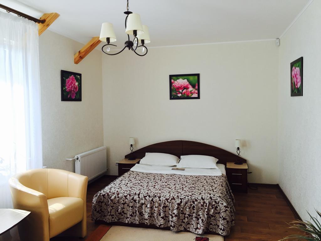 Complimente Guest House Charkiw Zimmer foto