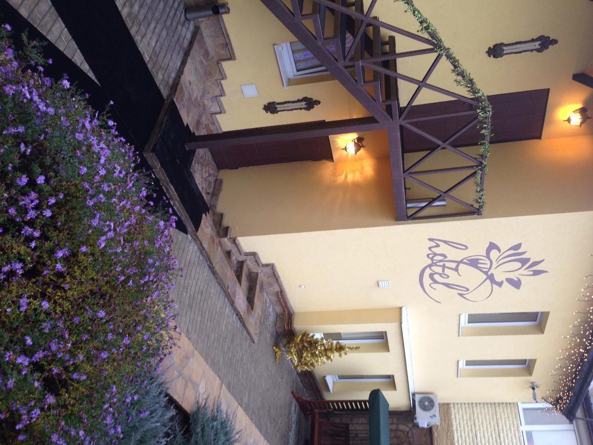 Complimente Guest House Charkiw Exterior foto